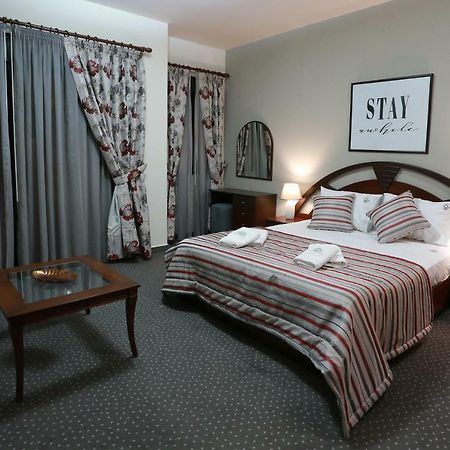 Nine Seven Hotel Adma wa Dafneh Buitenkant foto