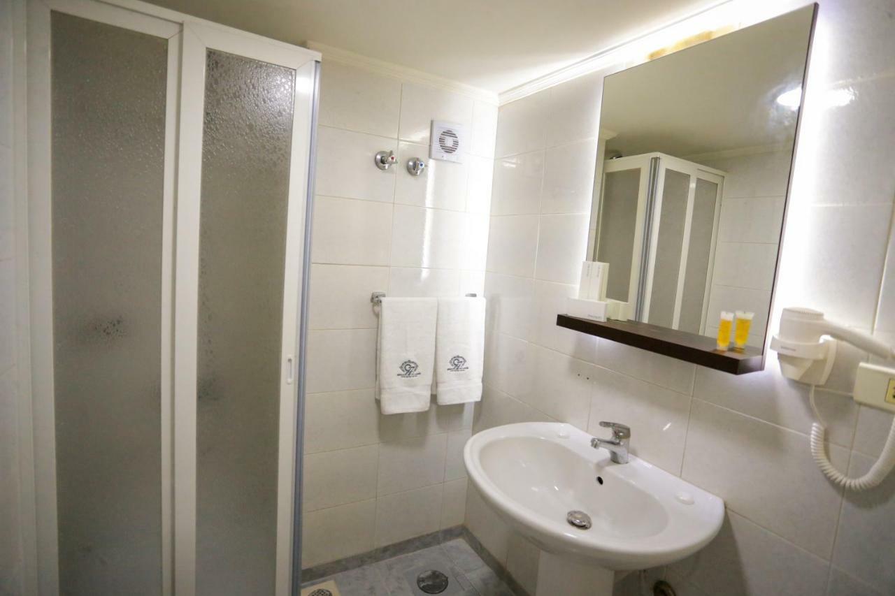Nine Seven Hotel Adma wa Dafneh Buitenkant foto
