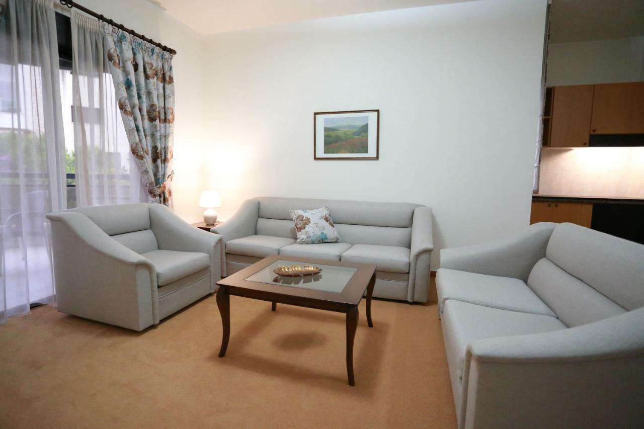 Nine Seven Hotel Adma wa Dafneh Buitenkant foto